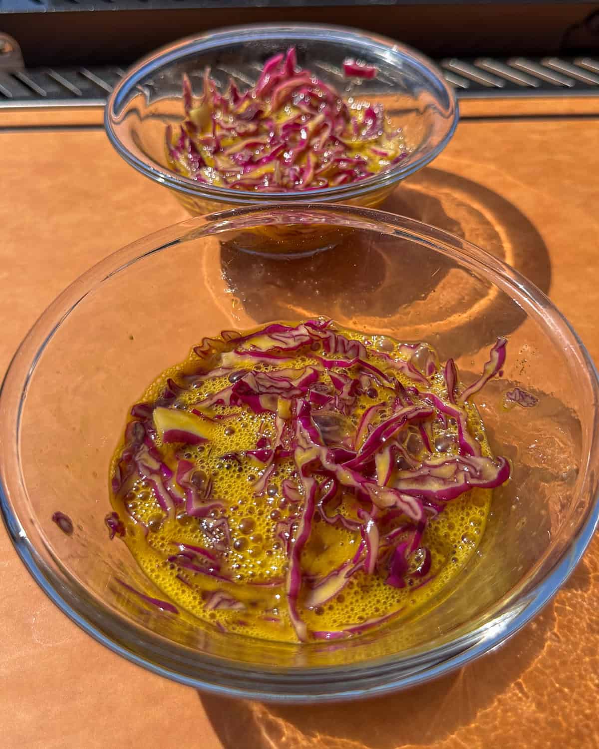Stir the cabbage into the eggs. 